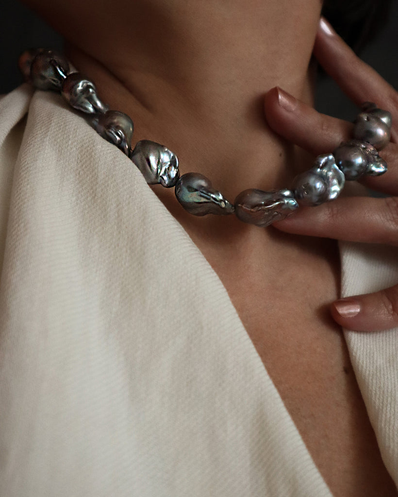 Grey Baroque Pearl Collar