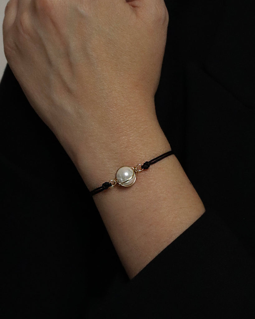 Nodo white pearl bracelet