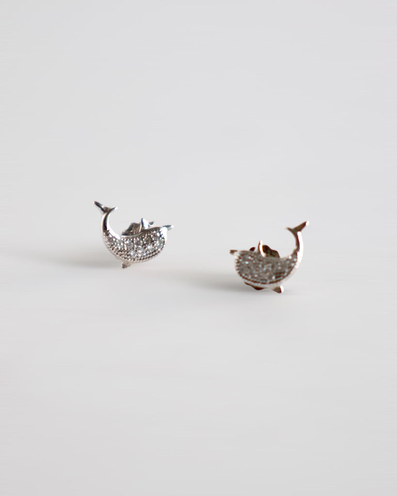 Dolphin mini studs