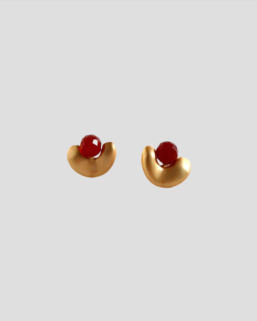 Faceted  carnelian Savoy studs