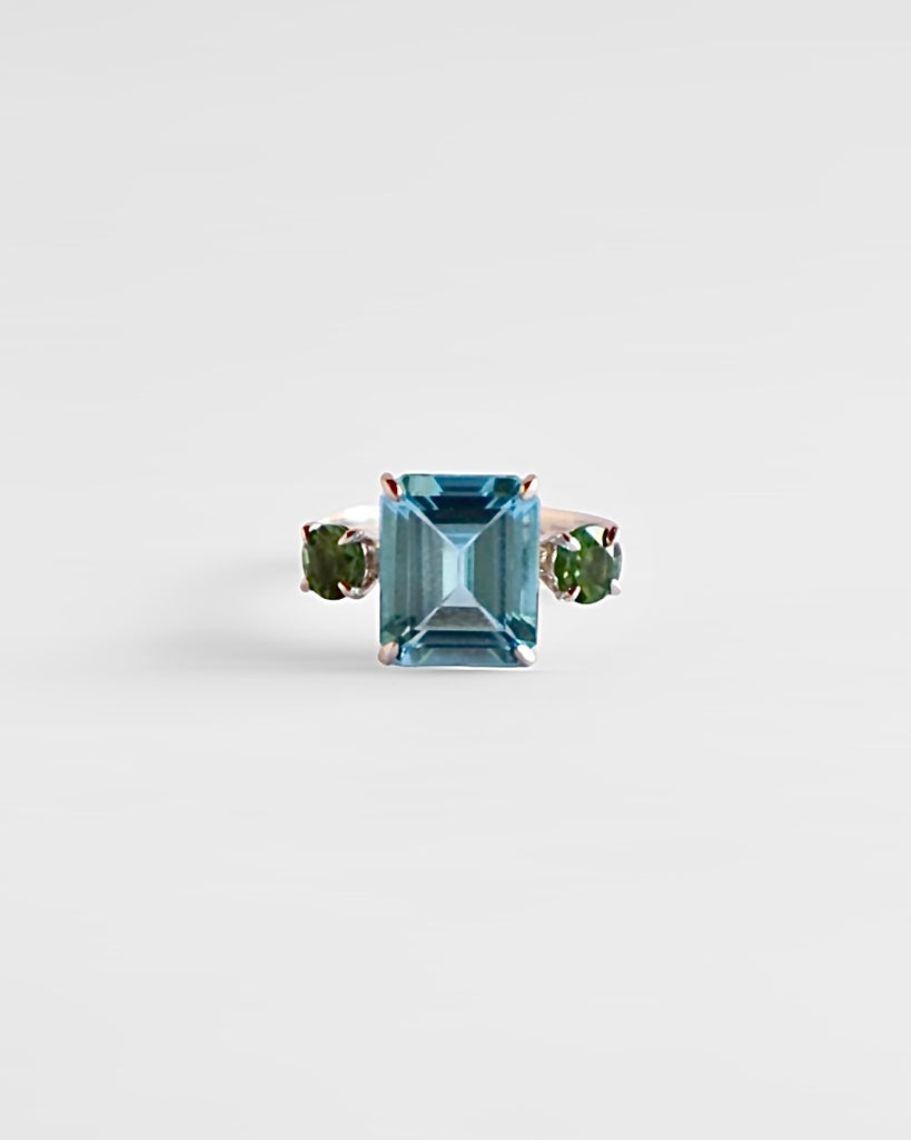 Art Deco Ring - White Gold