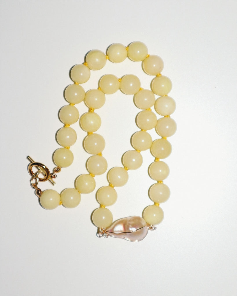 Butter yellow baroque collar