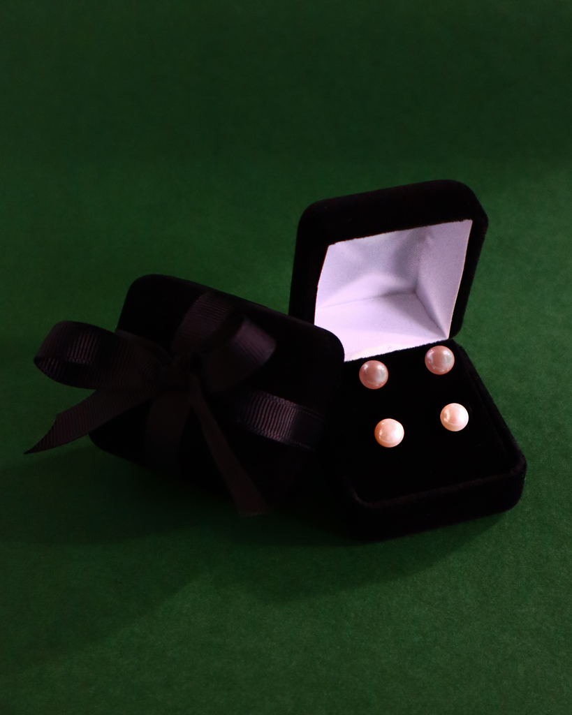 Midi pearl studs gift box - 40% off daily offer