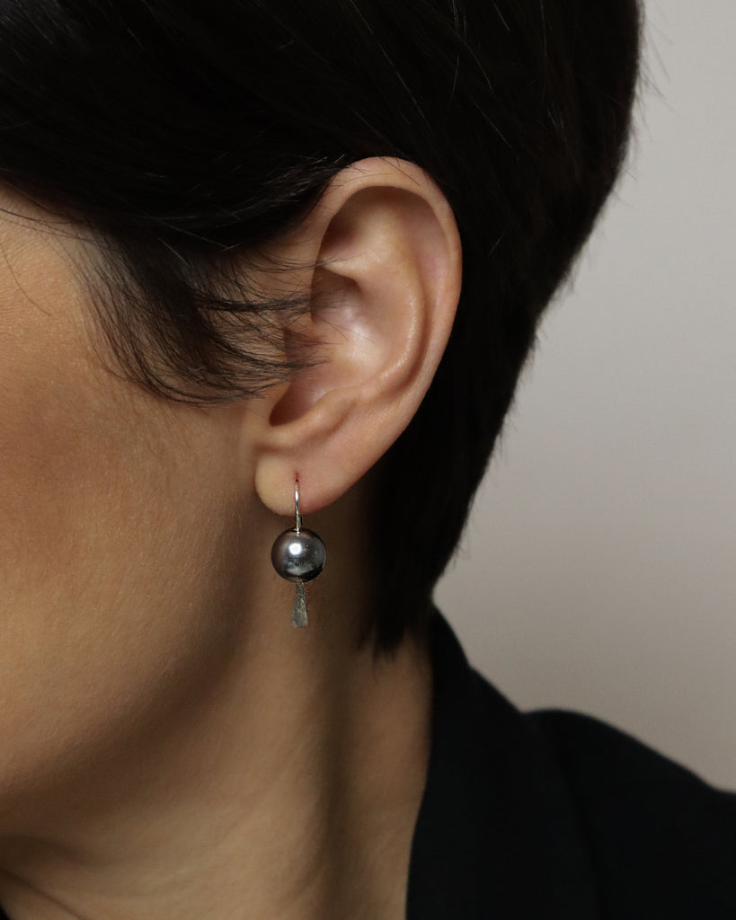 Small drop grey pearl earrings