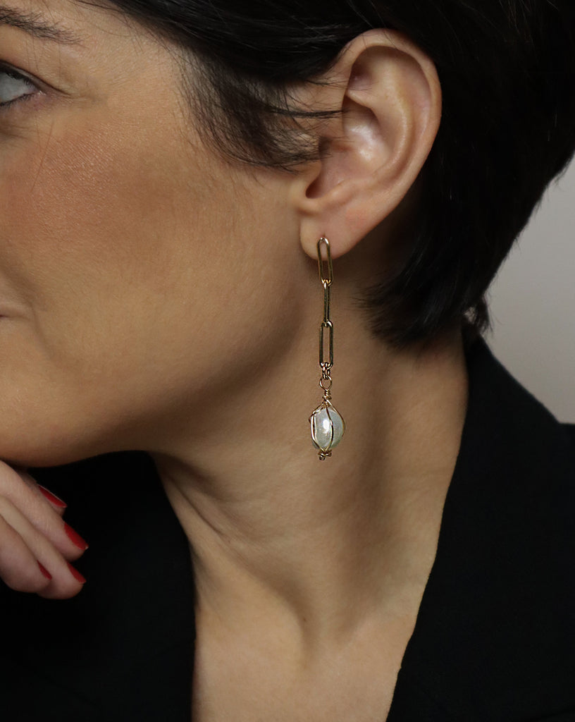 Chain pearl drop earrings