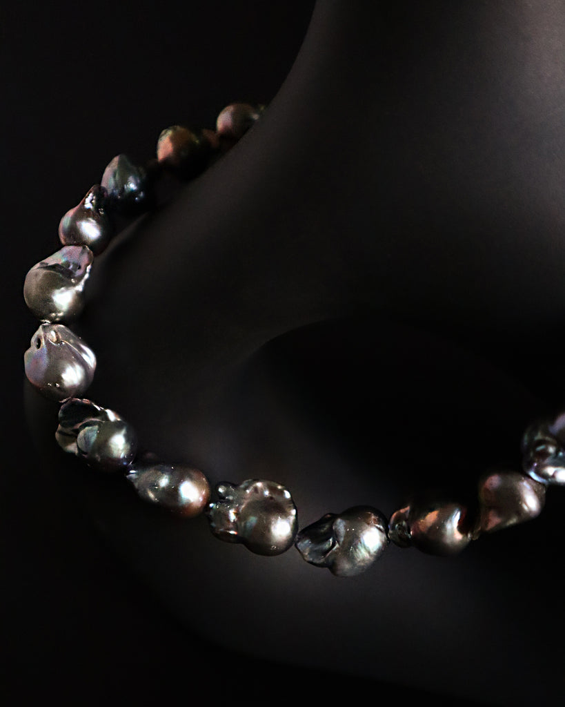 Grey Baroque Pearl Collar