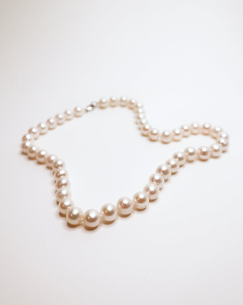 Classic Pearl Necklace