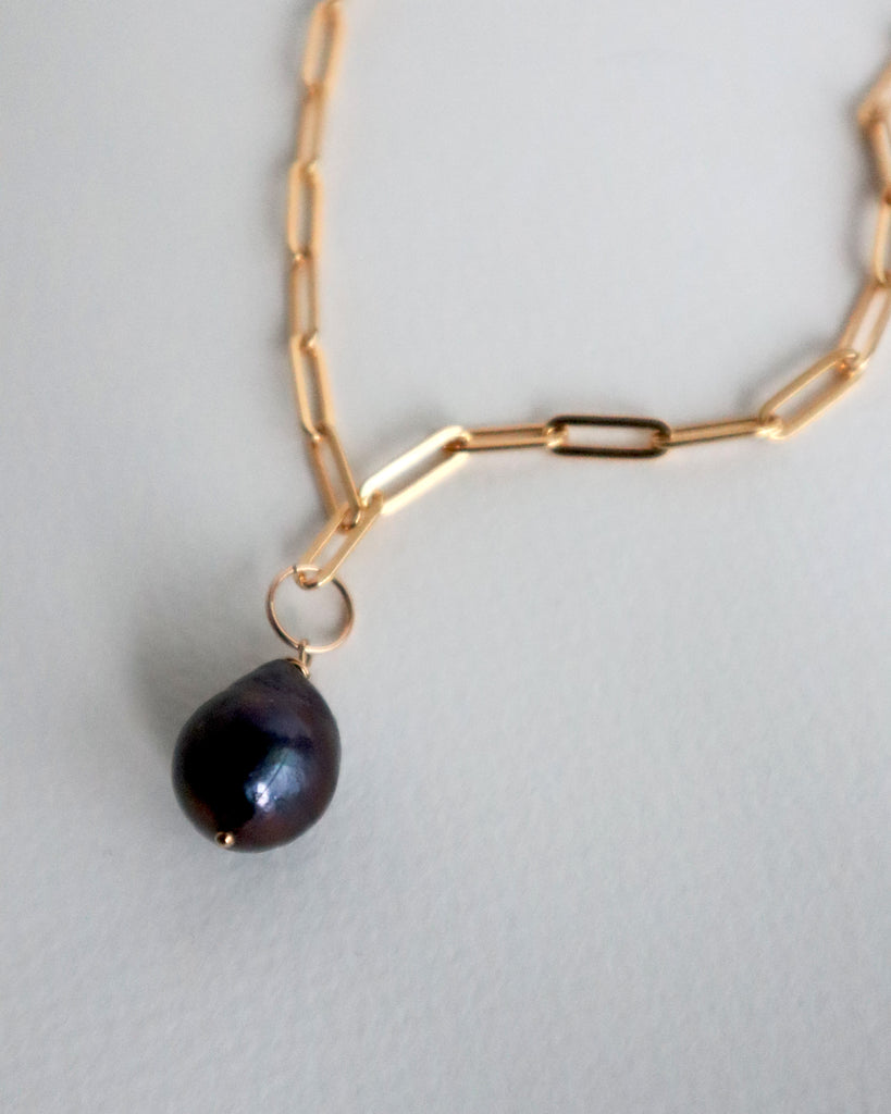 Black Pearl Chain Necklace