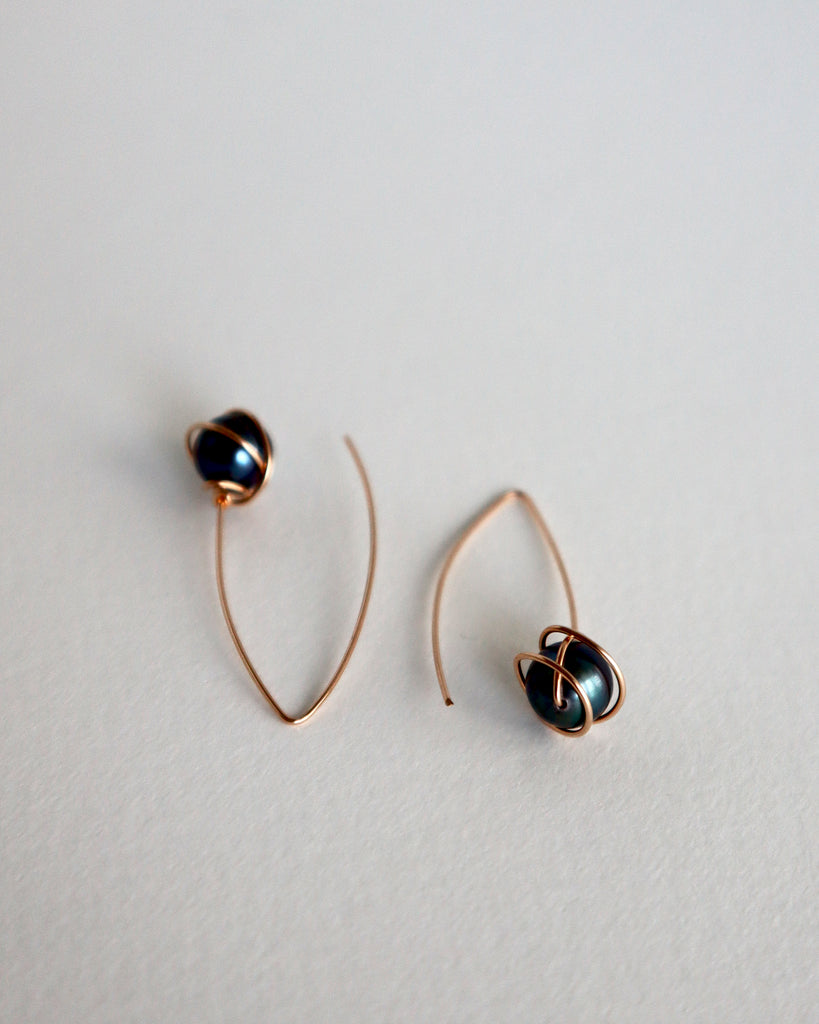 Short Hook Pearl Earrings